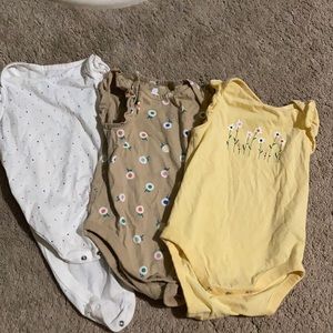 Set of 3 baby gap flutter sleeve onesies